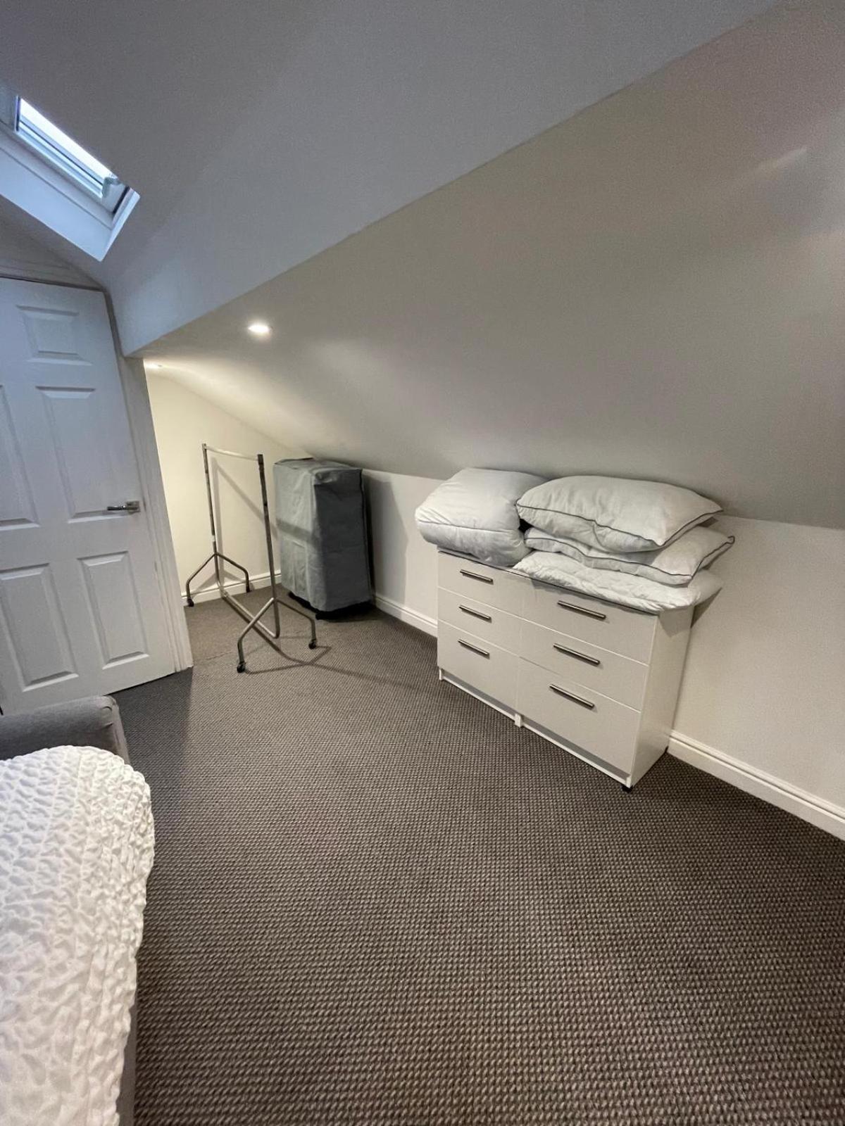 Spacious 2 Bedroom Apartment Liverpool Exteriér fotografie