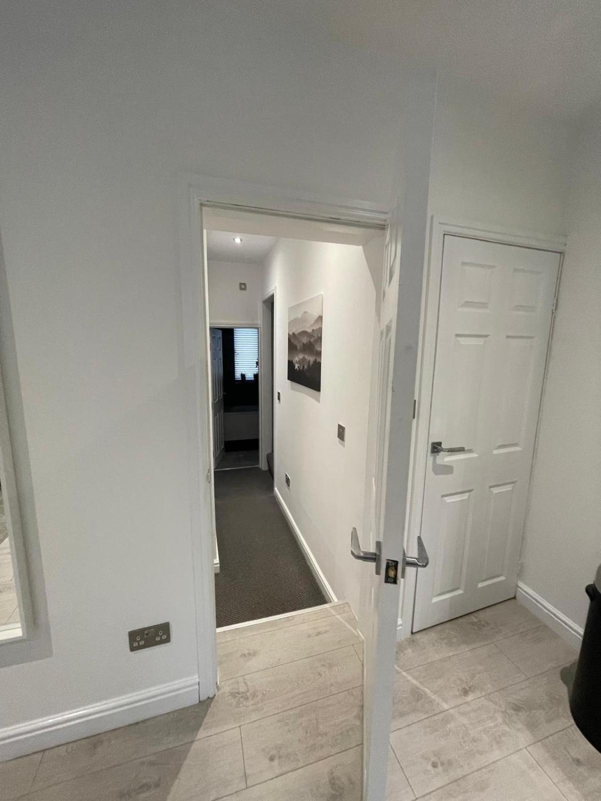 Spacious 2 Bedroom Apartment Liverpool Exteriér fotografie